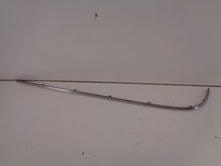 E-KLASSE S210 CHROOM LIJST ACHTERBUMPER LINKS A2108851774