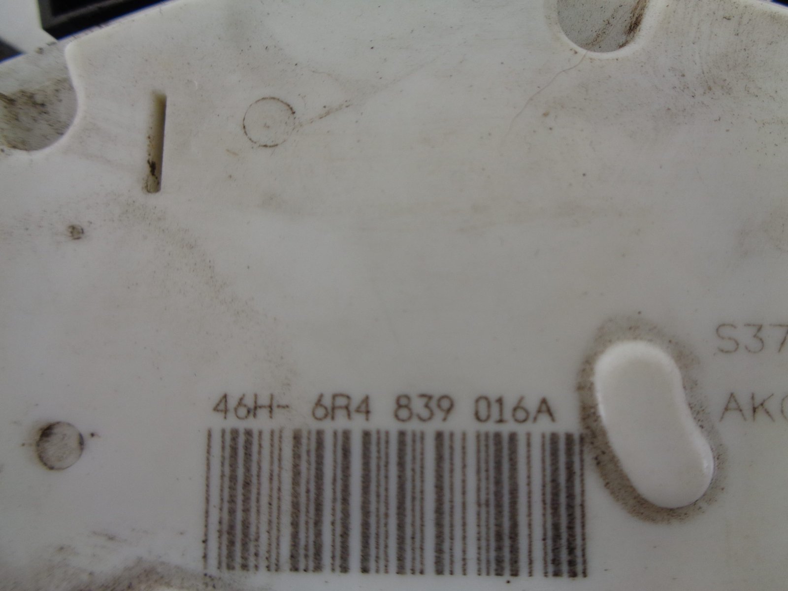 POLO 6R RECHTER ACHTERPORTIERSLOT 6R4839016A - Afbeelding 2