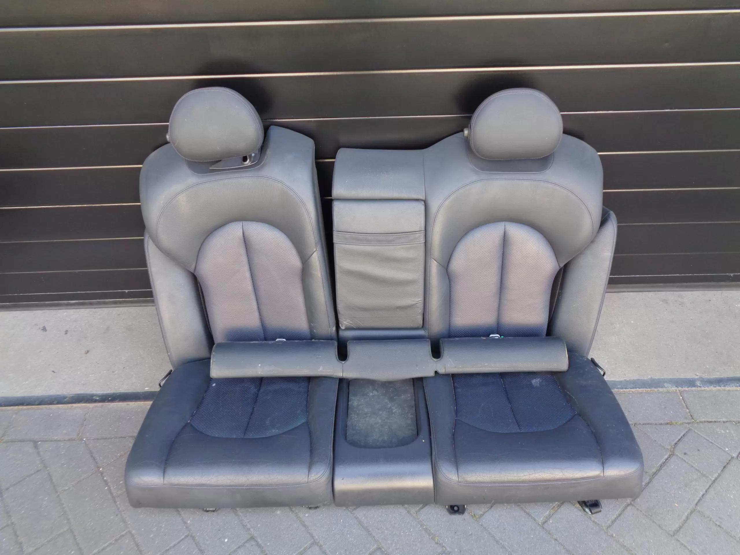 CLK-KLASSE W209 COUPE DESIGNO INTERIEUR ZWART/BLAUW A2099104347 - Afbeelding 2
