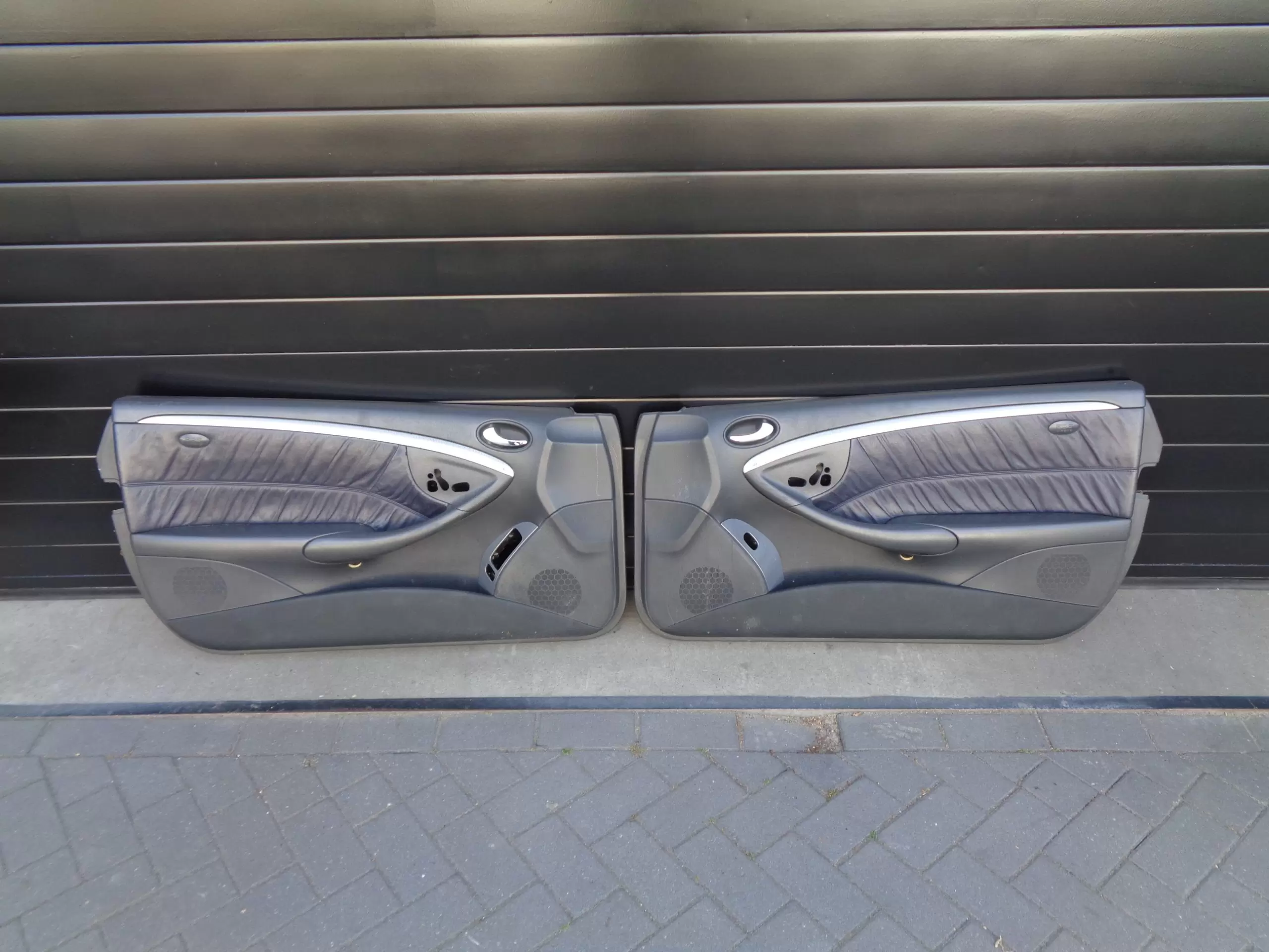 CLK-KLASSE W209 COUPE DESIGNO INTERIEUR ZWART/BLAUW A2099104347 - Afbeelding 3