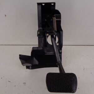 CLK-KLASSE W209 REMPEDAAL AUTOMAAT A2032900618