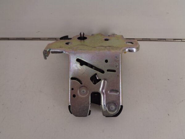 SEAT ATECA ACHTERKLEPSLOT GEBRUIKT 4M0827506D - Afbeelding 2