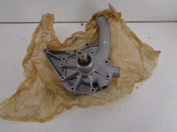 A1022000320/80 190E M102 WATERPOMP NEW OLD STOCK ORIGINEEL MERCEDES-BENZ