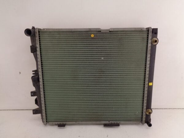 A1245009003 W124 260E RADIATEUR NEW OLD STOCK ORIGINEEL MERCEDES-BENZ