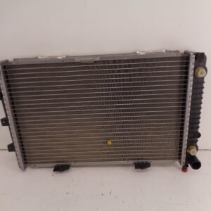 A2015004103 190 RADIATEUR NEW OLD STOCK ORIGINEEL MERCEDES-BENZ