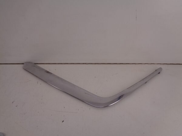 E-KLASSE W124 CHROME LIJST VOORBUMPER LINKS A1248801336