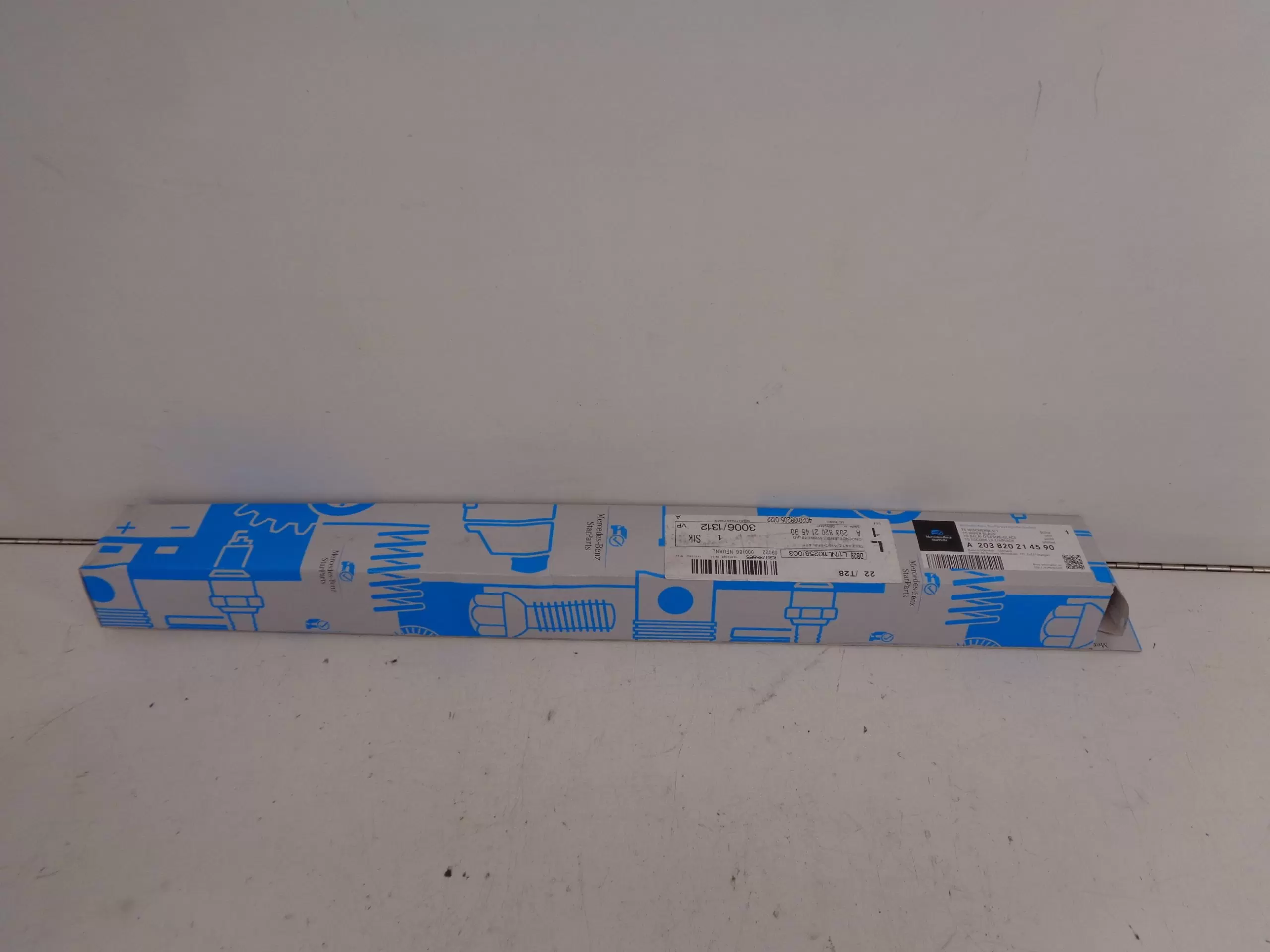 A2038202145 90 C W203 RUITENWISSERBLADSET VOOR NEW OLD STOCK ORIGINEEL MERCEDES-BENZ STARPARTS