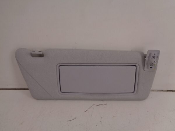 A2108101410 MB E-KLASSE W210 ZONNEKLEP RECHTS NEW OLD STOCK OEM MERCEDES-BENZ