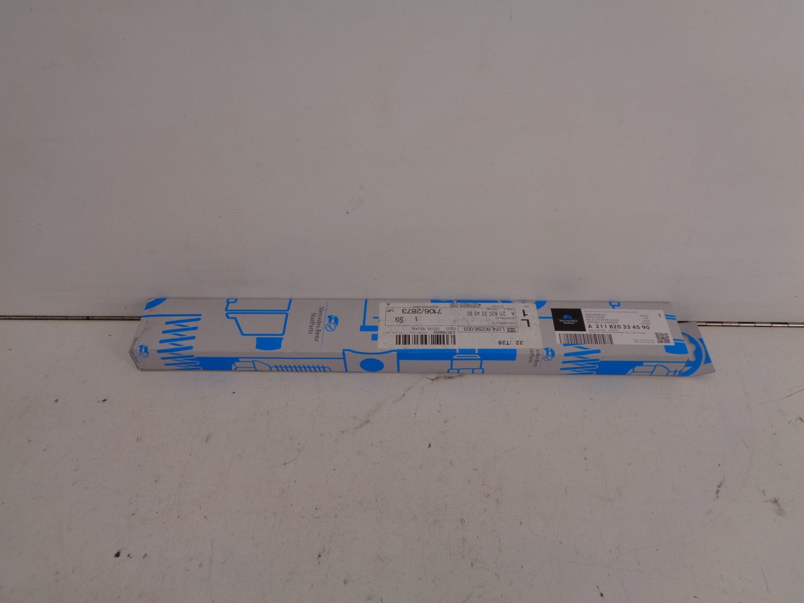 A2118203345 95 E S211 RUITENWISSERBLAD ACHTER NEW OLD STOCK ORIGINEEL MERCEDES-BENZ STARPARTS