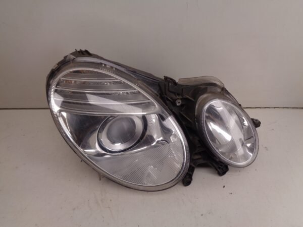 E-KLASSE W211 FACELIFT KOPLAMP RECHTS A2118203061