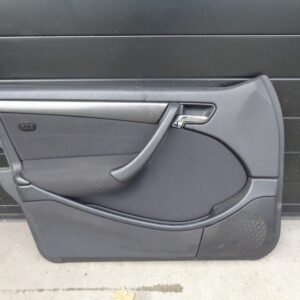 C-KLASSE W202 DEURPANEEL LINKSVOOR ZWART A2027200152 9C10