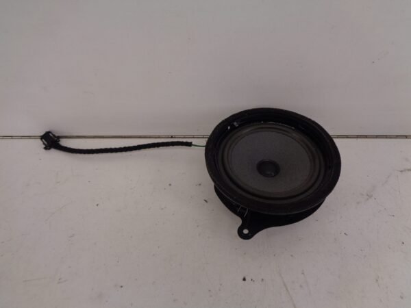 C-KLASSE W202 SPEAKER LINKSVOOR A2028208102