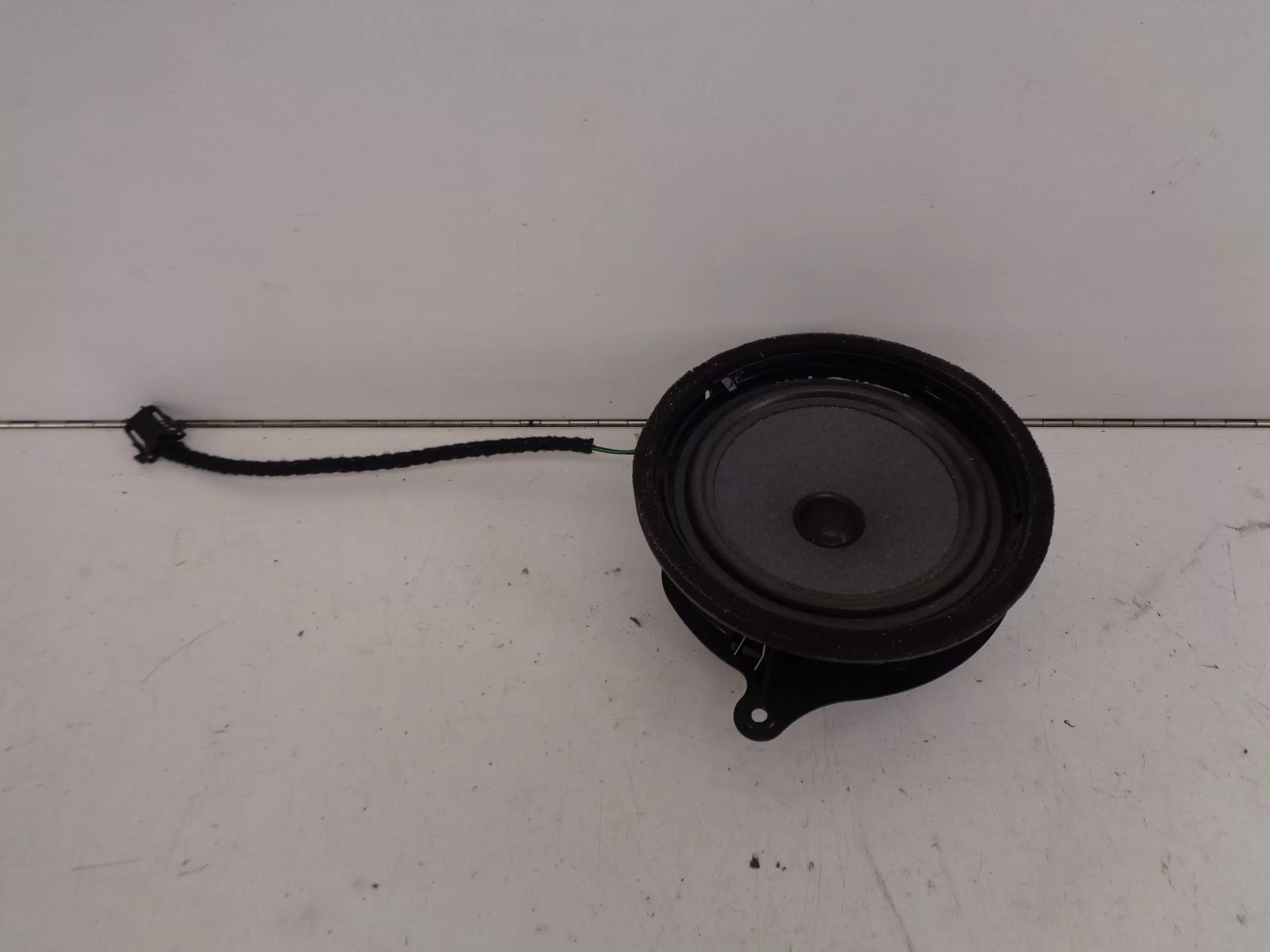 C-KLASSE W202 SPEAKER LINKSVOOR A2028208102