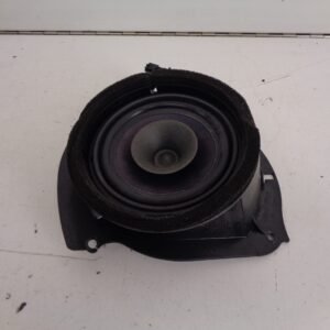 C-KLASSE W202 SPEAKER RECHTSACHTER A2028208402