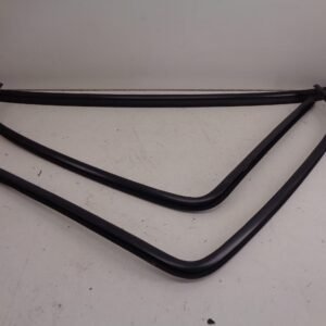 C-KLASSE W202 ACHTERRUIT SIERLIJSTEN A2026701522