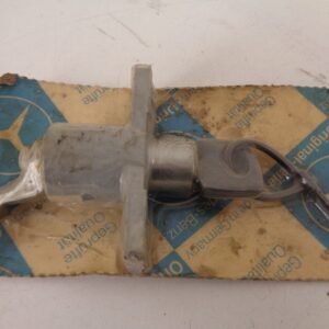A1157500285 W115 KOFFERBAKSLOT MET SLEUTEL NEW OLD STOCK ORIGINEEL MERCEDES-BENZ