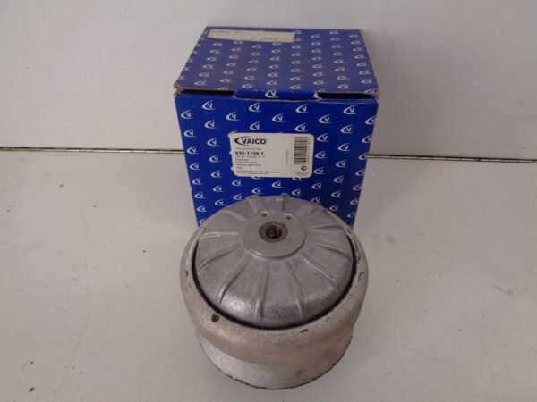 A1242401717 W124 MOTORSTEUN NEW OLD STOCK ORIGINEEL VAICO