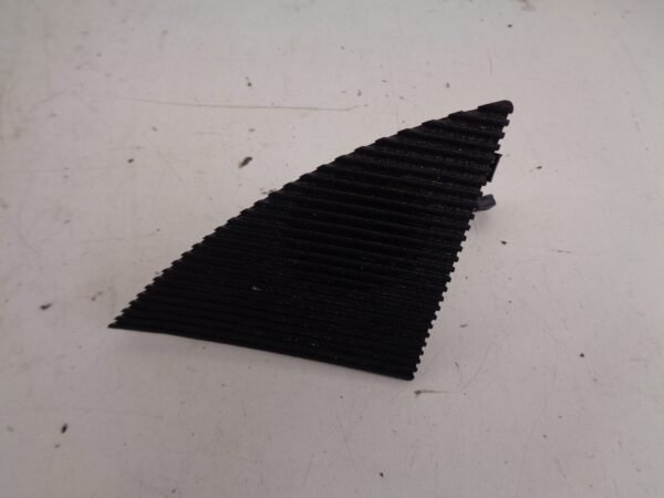 C-KLASSE W202 TWEETER LINKS ZWART A2028209402
