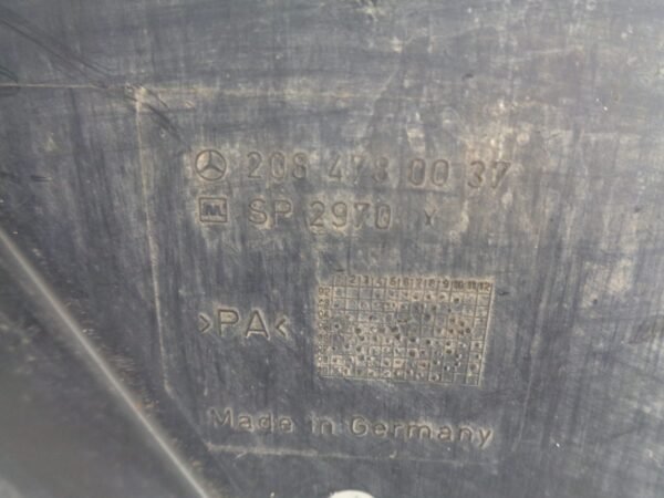 C-KLASSE W202 AFDEKKAP BRANDSTOFPOMP A2084780037 - Afbeelding 3