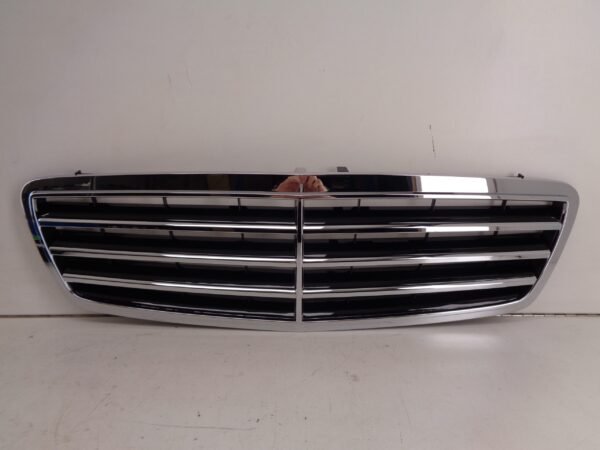 C-KLASSE W203 FACELIFT AVANTGARDE GRILLE NIEUW 1671140