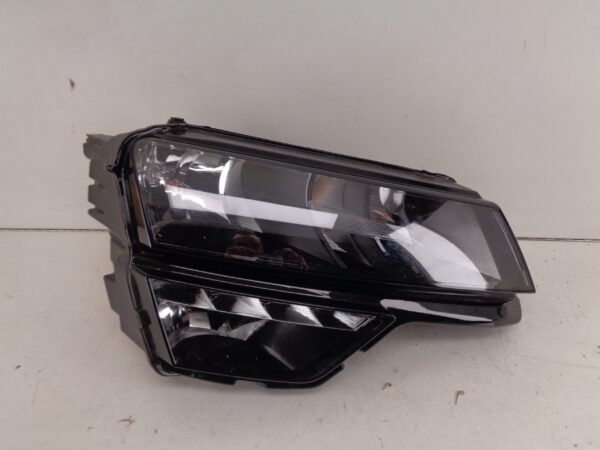SKODA KAROQ KOPLAMP RECHTS HALOGEEN GEBRUIKT 57B941016A