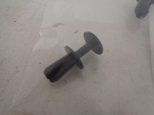 A1409900592 PLUG NEW OLD STOCK ORIGINEEL MERCEDES-BENZ