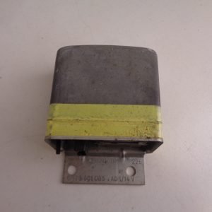 /8 W114 W115 SPANNINGSREGELAAR GEBRUIKT A0021547406 0190601006