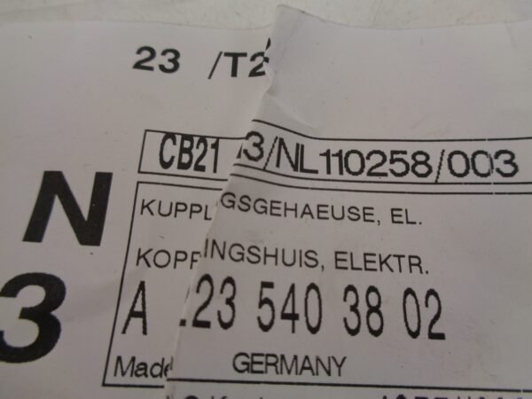 A2235403802 C-KLASSE W206 STEKKERHUIS RADARSENSOR NEW OLD STOCK ORIGINEEL MERCEDES-BENZ - Afbeelding 2
