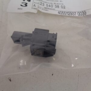 A2235403802 C-KLASSE W206 STEKKERHUIS RADARSENSOR NEW OLD STOCK ORIGINEEL MERCEDES-BENZ