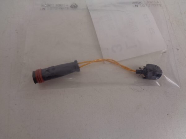 A9079057103 SPRINTER REMBLOKSLIJTAGE INDICATOR NEW OLD STOCK MERCEDES-BENZ