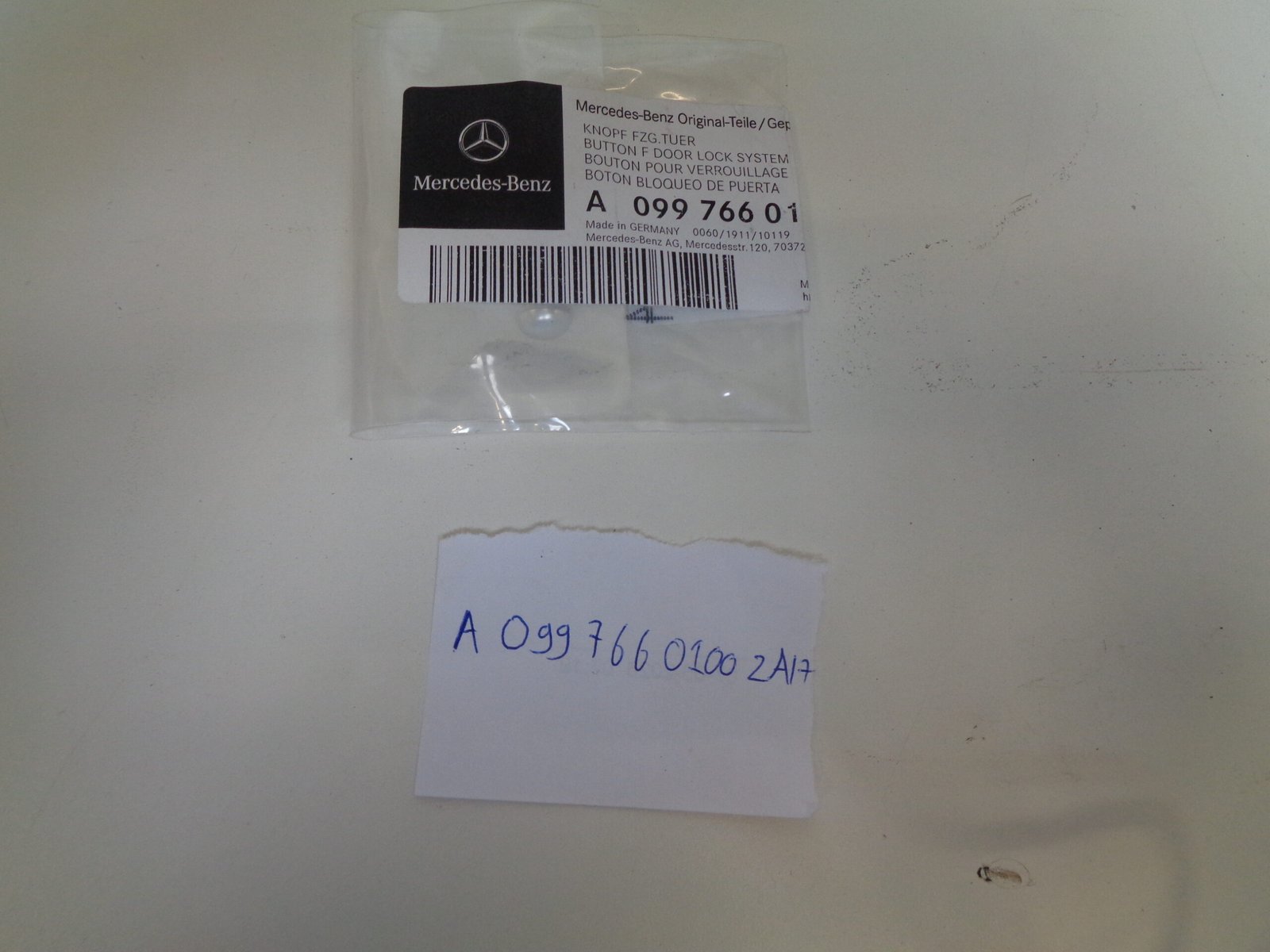 A0997660100 2A17 KNOP PORTIERVERGRENDELING OLD STOCK ORIGINEEL MERCEDES-BENZ