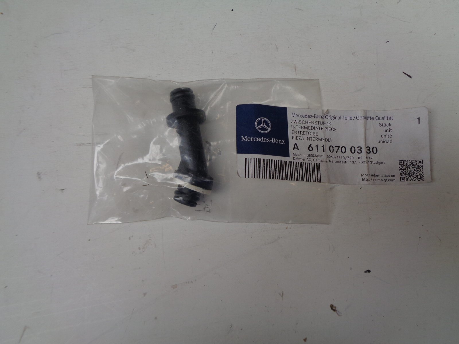 A6110700330 TUSSENSTUK OLD STOCK ORIGINEEL MERCEDES-BENZ